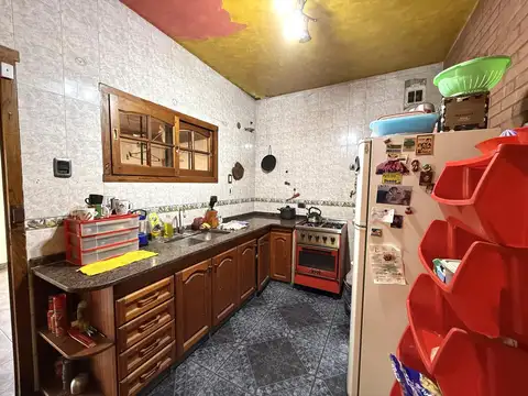 Casa en Venta con 2 cocheras