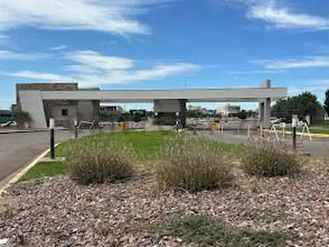 Juan isidro maza 700, Piso 0