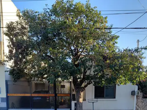 Casa - Venta - Argentina, General San Martín - LAVALLE 1616