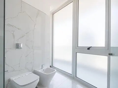 Alquiler Departamento en Torre Infinity Tower con excelente vista al Rio en piso alto.