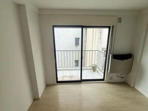 Avenida Hipólito Yrigoyen 2300