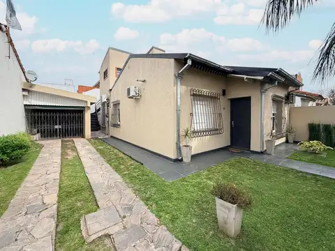 Depto Tipo Casa en Alquiler de 4 ambientes