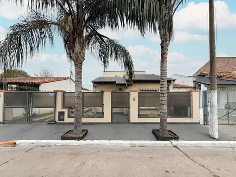 EXCELENTE CASA TIPO PH EQUIPADA - 4 AMBIENTES - MERLO SUR