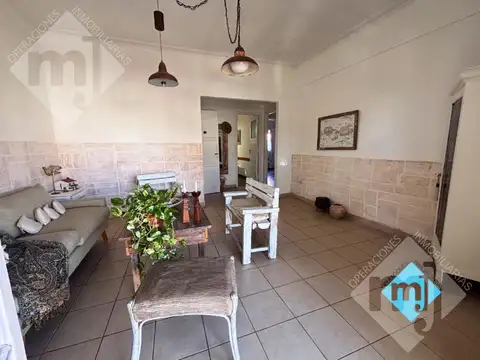 Casa 3 ambientes con 1 baño