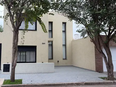 CASA EN VENTA 3 DORM B°STA ANA V.MARIA APTA CREDIT