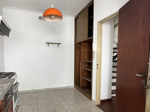 Depto Tipo Casa en Venta 50 años