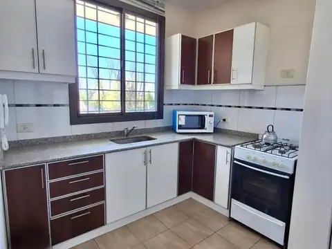 Departamento 7 ambientes con 2 baños