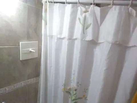 Departamento 5 ambientes con 1 baño