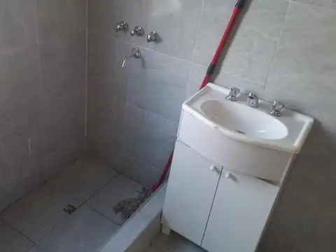 Casa en venta - 2 Dormitorios 1 Baño - 65Mts2 - Aguas Verdes