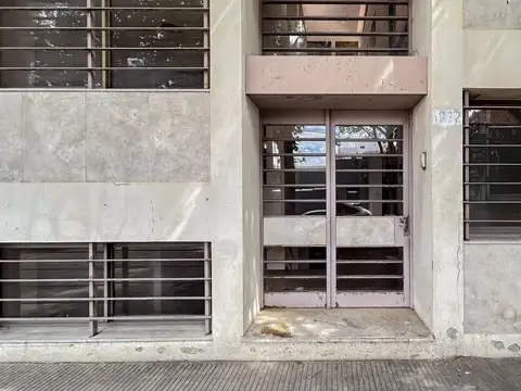 Oficina en Luis Agote