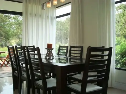 Casa 4 ambientes con 3 baños