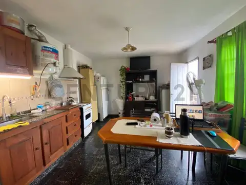 Casa 6 ambientes con 3 baños