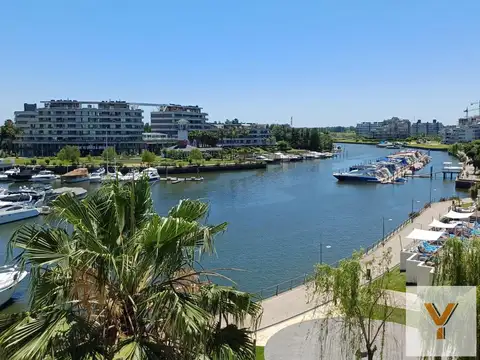 Avenida del Mirador y Avenida de la Rivera