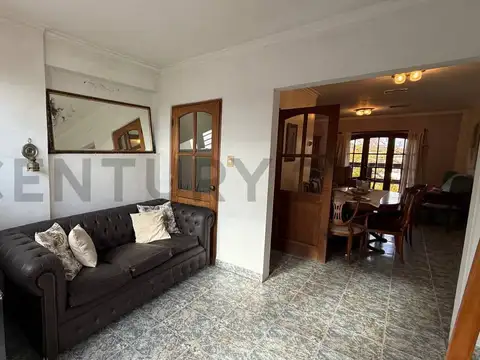 CASA EN PH DE 3 DORMITORIOS Y PATIO EN VENTA; RINGUELET