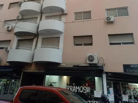 VENTA DEPTO.1 AMB. EXC.EDIFICIO IMPECABLE 