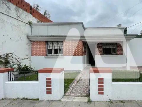 Casa - Alquiler - Argentina, Lanús - Tucuman 2587