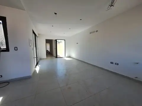 Casa en Venta en Russell, USD 105.000