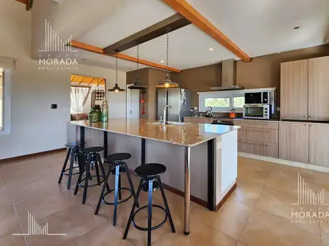 VENTA con FINANCIACIÓN casa EL MALACATE lote central 4 dorm 5000m2 pileta riego automático