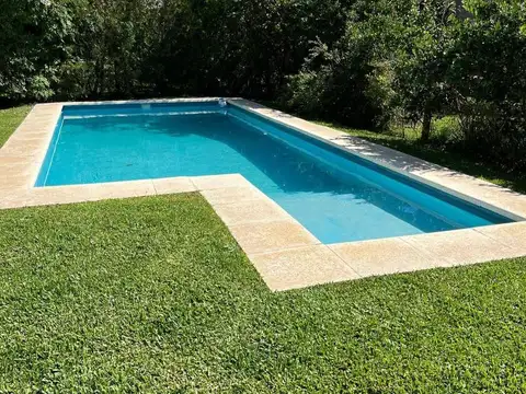 Casa 4 ambientes con 2 baños