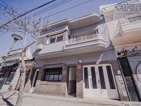 PH 6 Ambientes 2 Patios y jardín  en Villa Pueyrredón