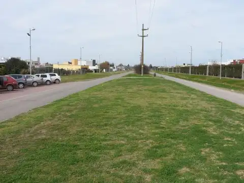 Barrio Don Juan sobre Av. San Nicolas Lote 03