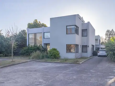 Av. Patricias Argentinas s/n