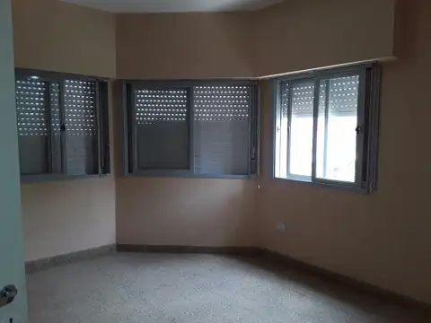 Galpon en Venta en Valentin Alsina, USD 290.000