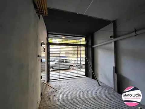 VENTA EN BLOCK - REGIO LOCAL PB + SUBSUELO 200 M2 + MONOAMB AL FTE APTO PROF.