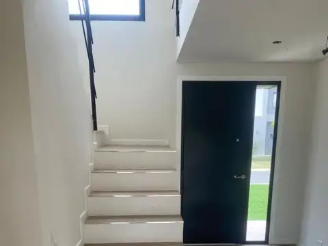 Casa en Venta en Belén de Escobar, USD 275.000