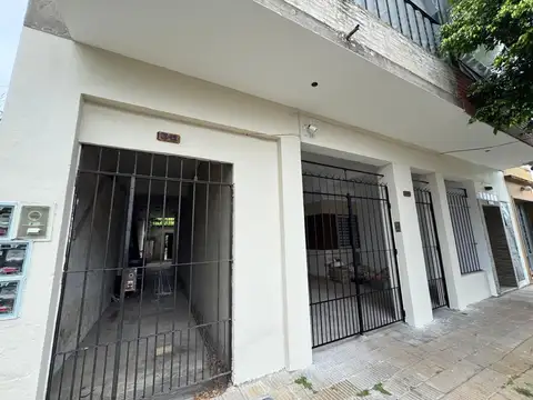 VENTA PH 3 AMBIENTES RAMOS MEJIA CON PATIO