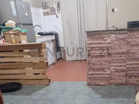 IMPORTANTE CASA EN 2 PLANTAS- SPEGAZZINI EZEIZA-TOMA VEHICULO EN PARTE DE PAGO.