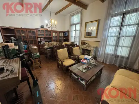 Casa 6 ambientes con 2 baños