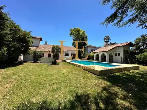 Venta Casa en Aranjuez Country Club APTO CREDITO