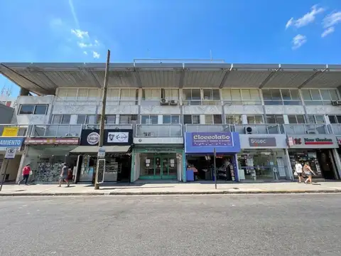 Venta en bloque de oficinas en Martínez