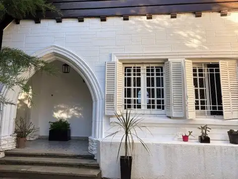 Hermosa casa en PH con jardín y piscina La Lucila