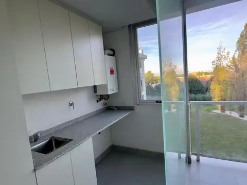 Departamento 3 ambientes con 2 baños