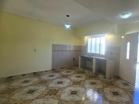 Depto Tipo Casa en Alquiler de 2 dormitorios