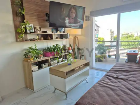 Terrada 2100, Piso 8