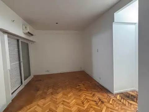 AMPLIO MONOAMBIENTE EN EXCELENTE UBICACION APTO PROFESIONAL