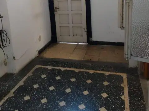 Villa Lynch. Se vende lote sobre Av. Iturraspe a metros de R