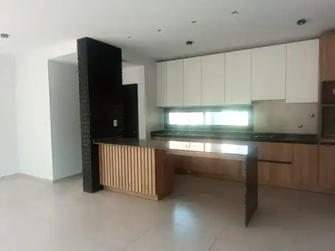 Depto Tipo Casa 4 ambientes con 2 baños