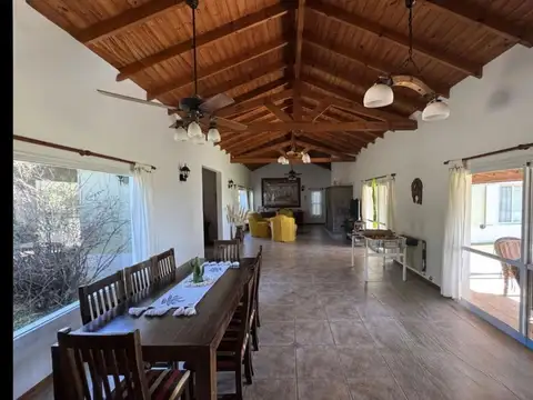 VENTA CASA 4 AMBIENTES LOS CARDALES CHACRA