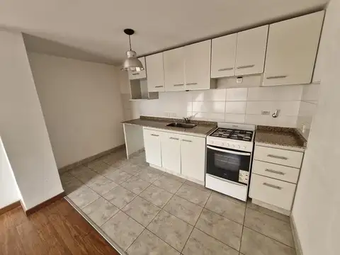 Camacuá 300, Piso 5