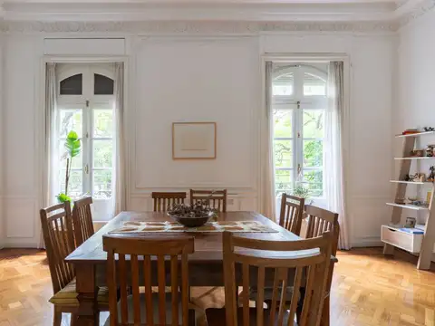 Marcelo Torcuato de Alvear 1100, Piso 1