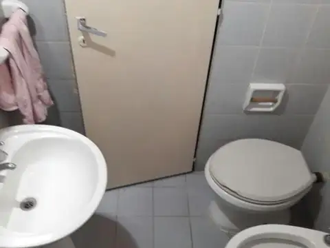Casa en Alquiler con 1 cochera