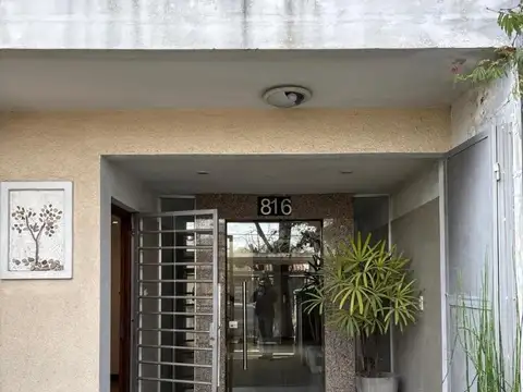 Azcuenaga 800