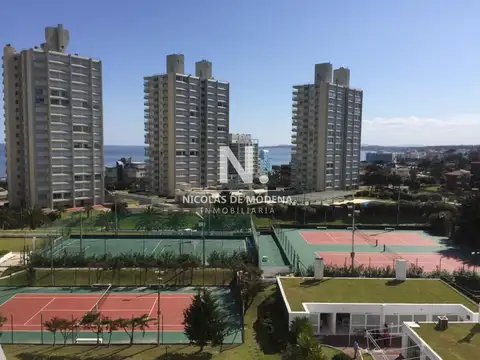 Apartamento en venta en Playa mansa, 2 dormitorios