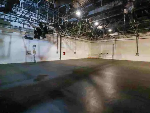 Venta Estudio TV Equipado a estrenar