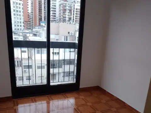 11 De Septiembre De 1888 2100, Piso 12