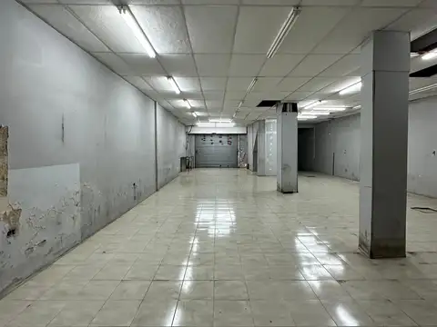 Martín Irigoyen 500, Piso pb